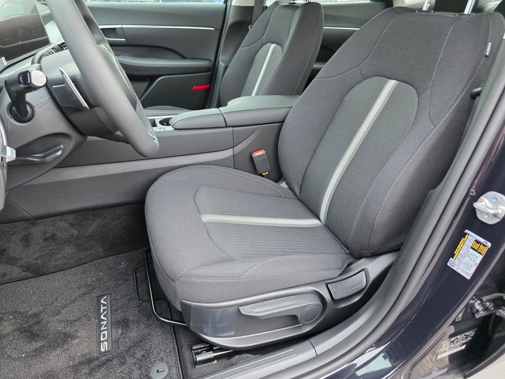 New 2026 Hyundai Sonata Blue FWD image 13