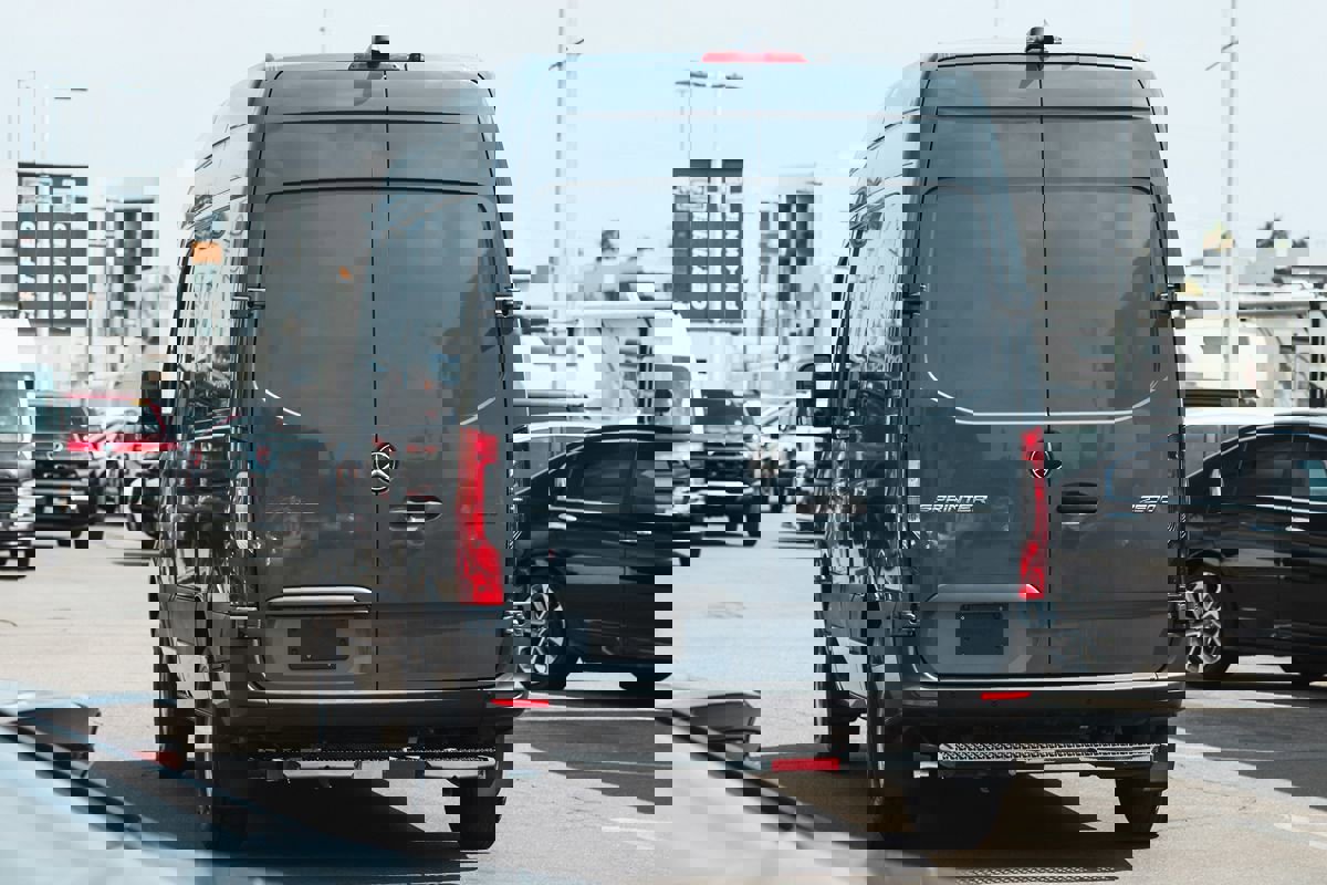 Used 2019 Mercedes-Benz Sprinter 144 image 6