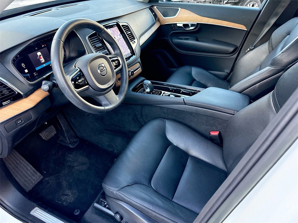 Used 2023 Volvo XC90 B5 Plus w/ Protection Package Premier image 25