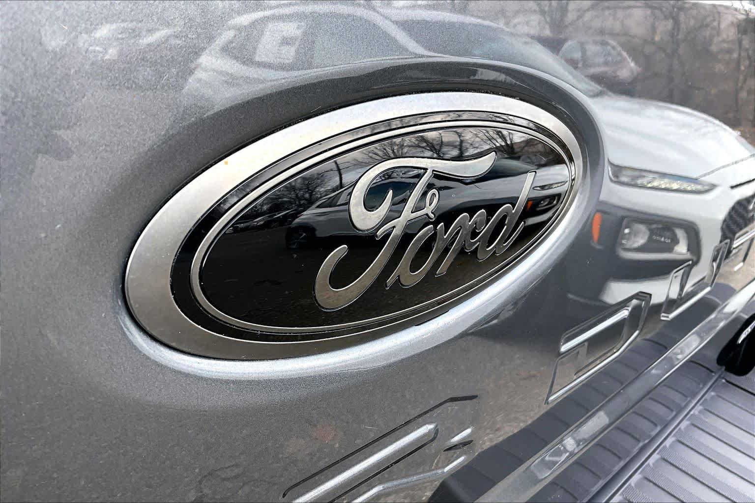 Used 2024 Ford F250 XLT w/ Black Appearance Package image 29