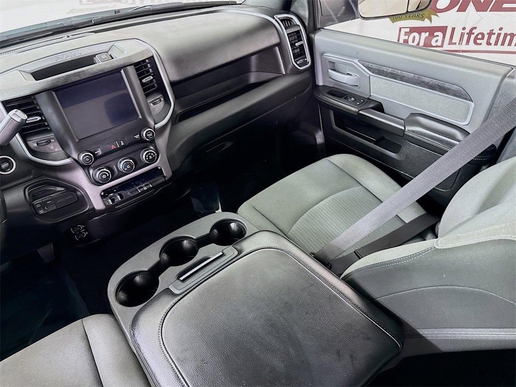 Used 2022 RAM 3500 Big Horn image 27