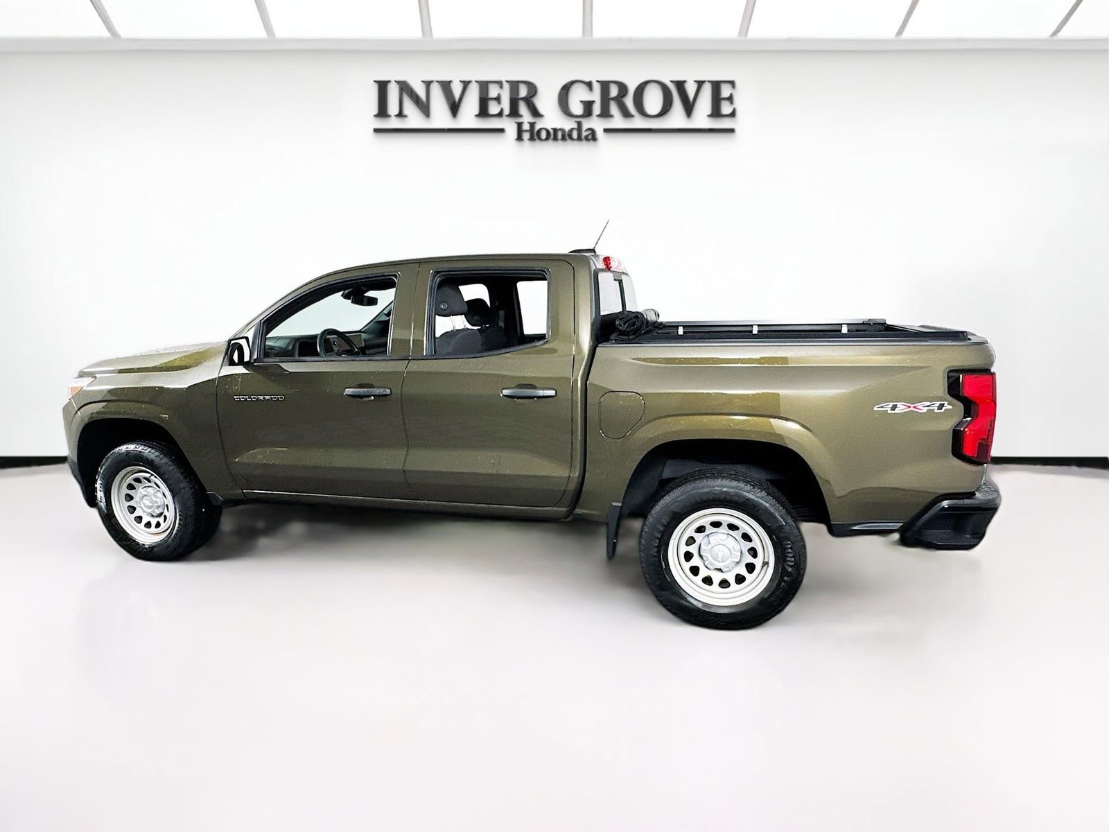Used 2023 Chevrolet Colorado W/T w/ WT Convenience Package II AWD/4WD image 7