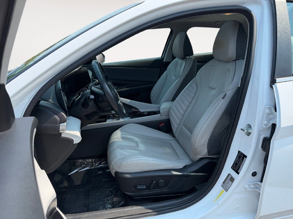 Used 2021 Hyundai Elantra Limited FWD image 7