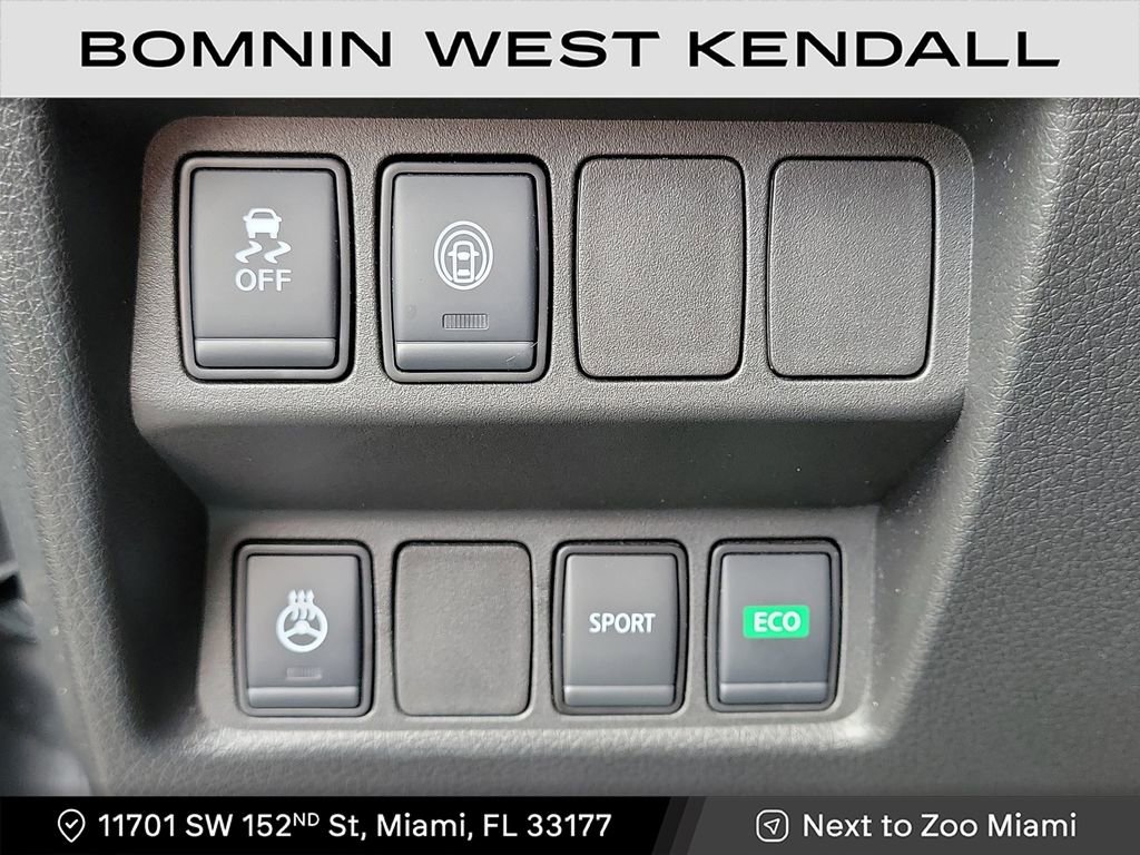 Used 2022 Nissan Rogue Sport SV image 27