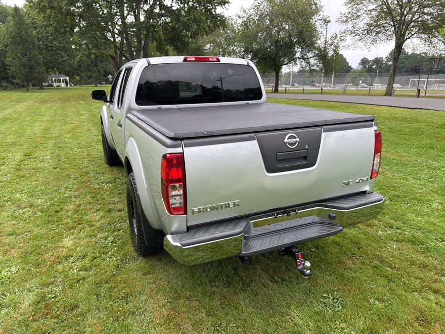Used 2012 Nissan Frontier SV w/ SV Premium Utility Pkg AWD/4WD image 39