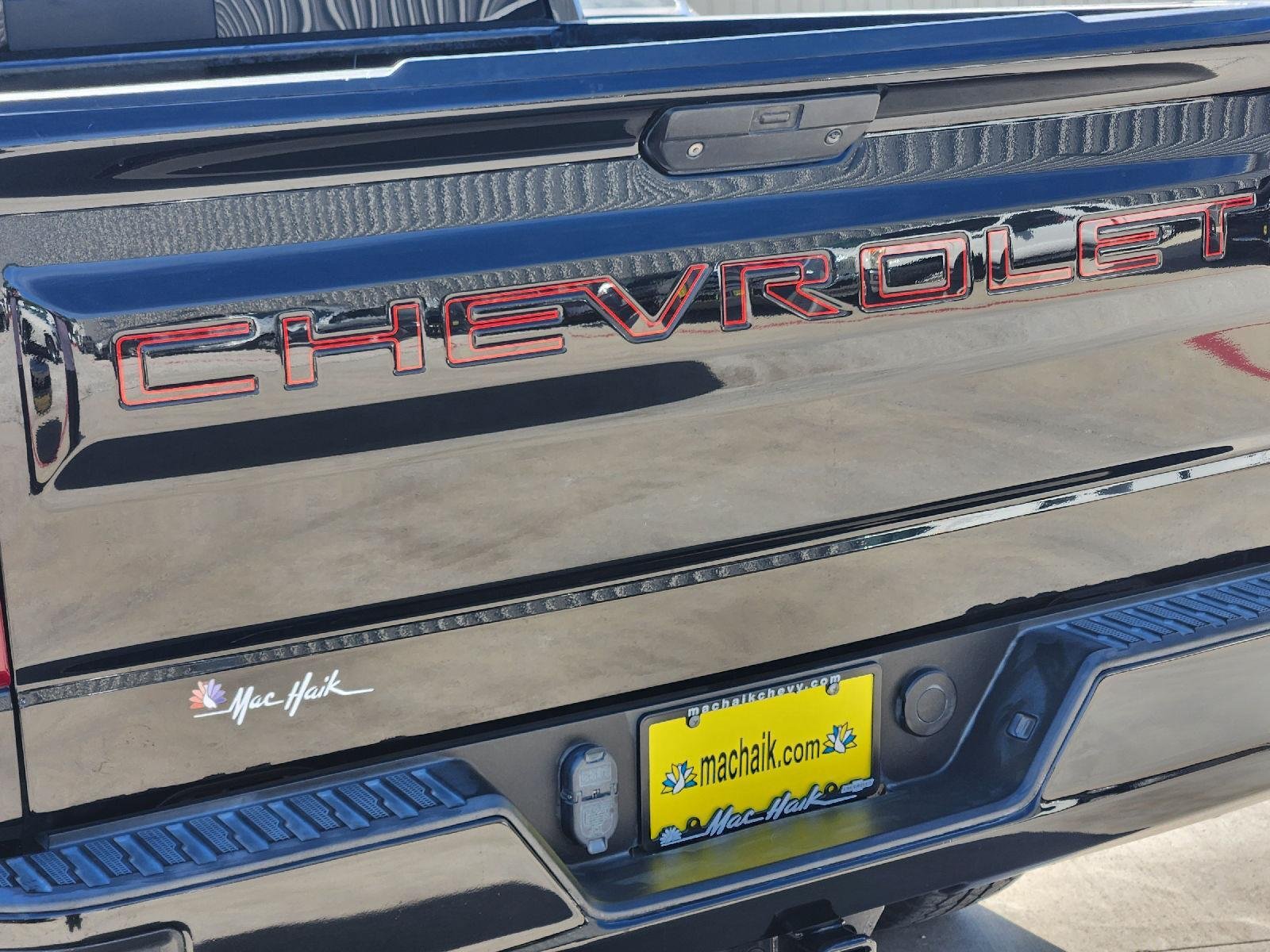 Used 2022 Chevrolet Silverado 1500 LT w/ Texas Edition Plus RWD image 12