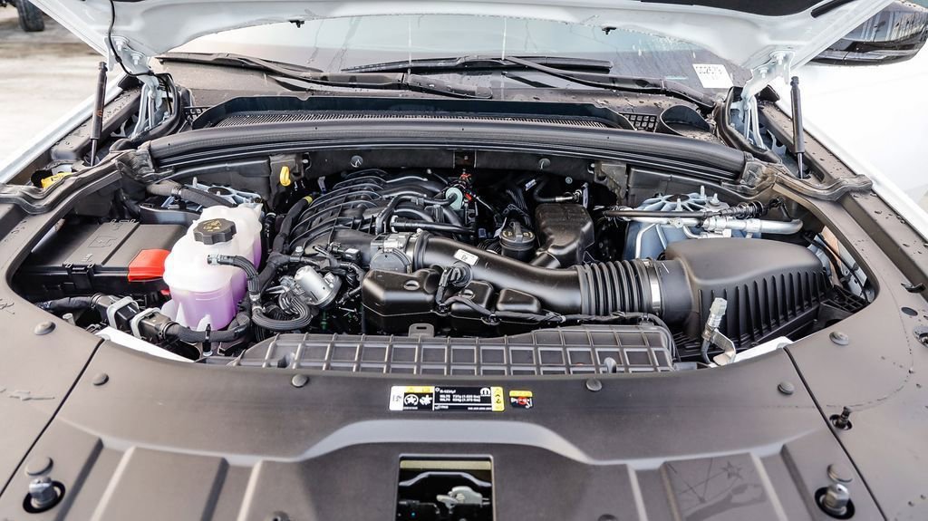 New 2025 Jeep Grand Cherokee Altitude image 27