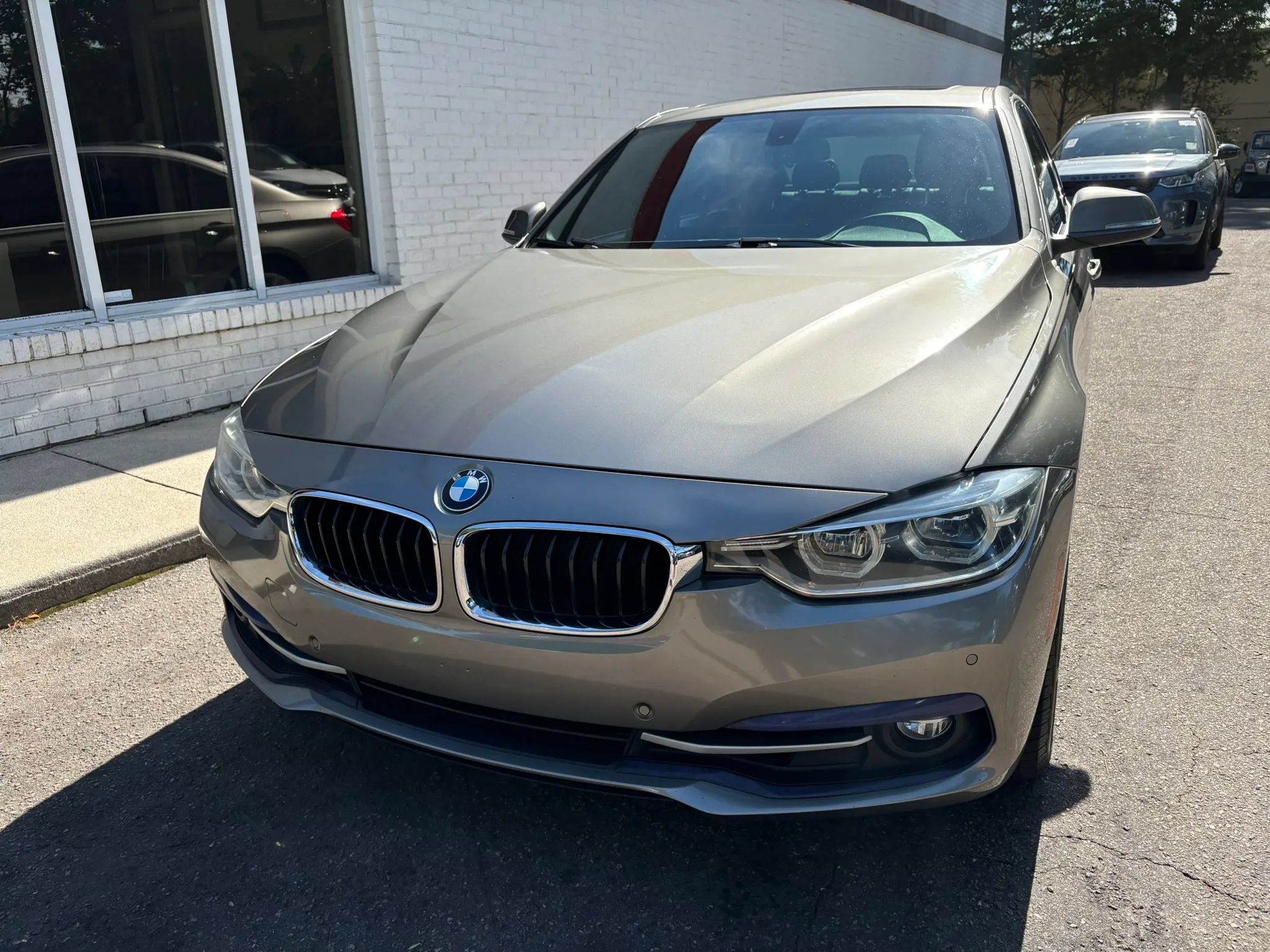 Used 2017 BMW 330i xDrive Sedan AWD/4WD image 2