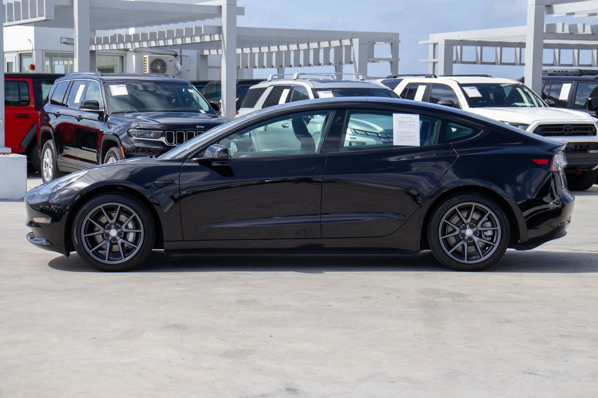 Used 2022 Tesla Model 3 image 8