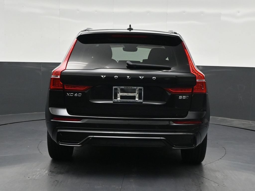 Certified 2024 Volvo XC60 B5 Plus AWD/4WD image 5