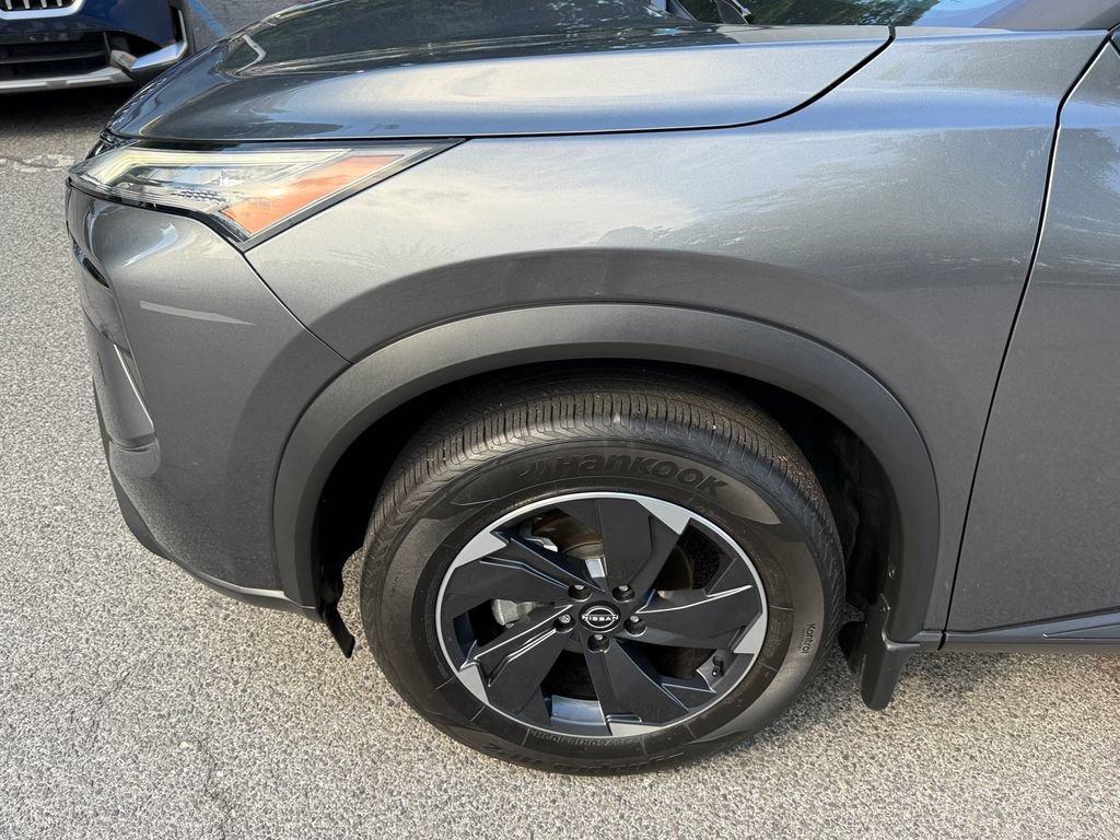 Used 2024 Nissan Rogue SV w/ SV Premium Package AWD/4WD image 10