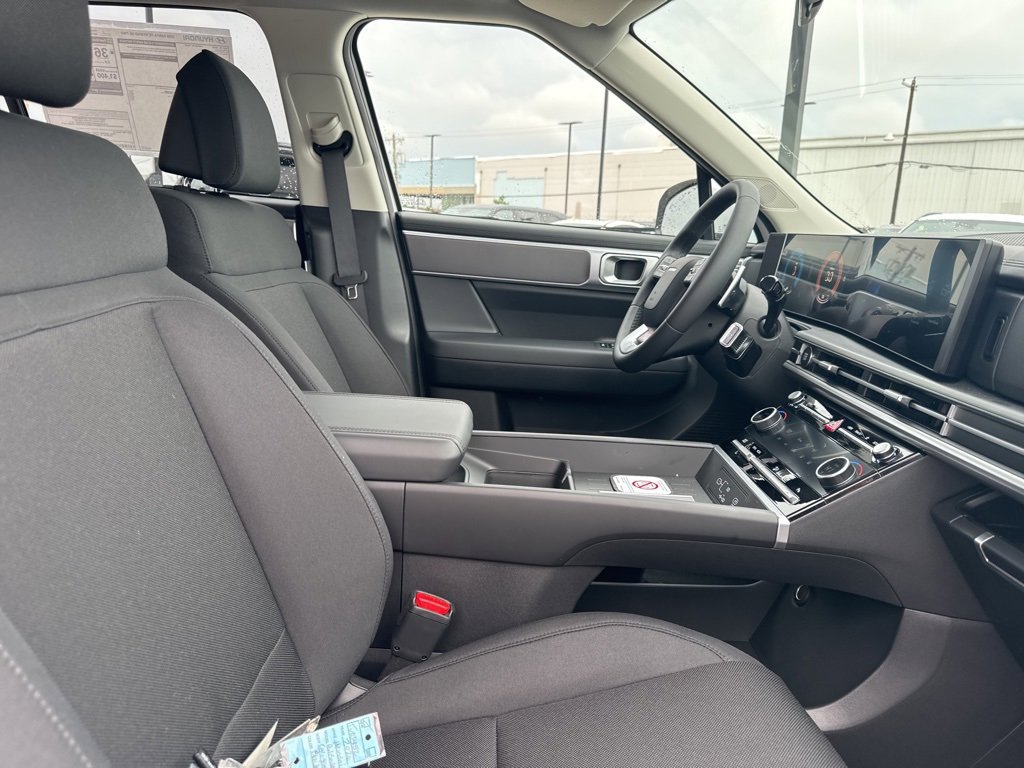 New 2026 Hyundai Santa Fe SE image 11