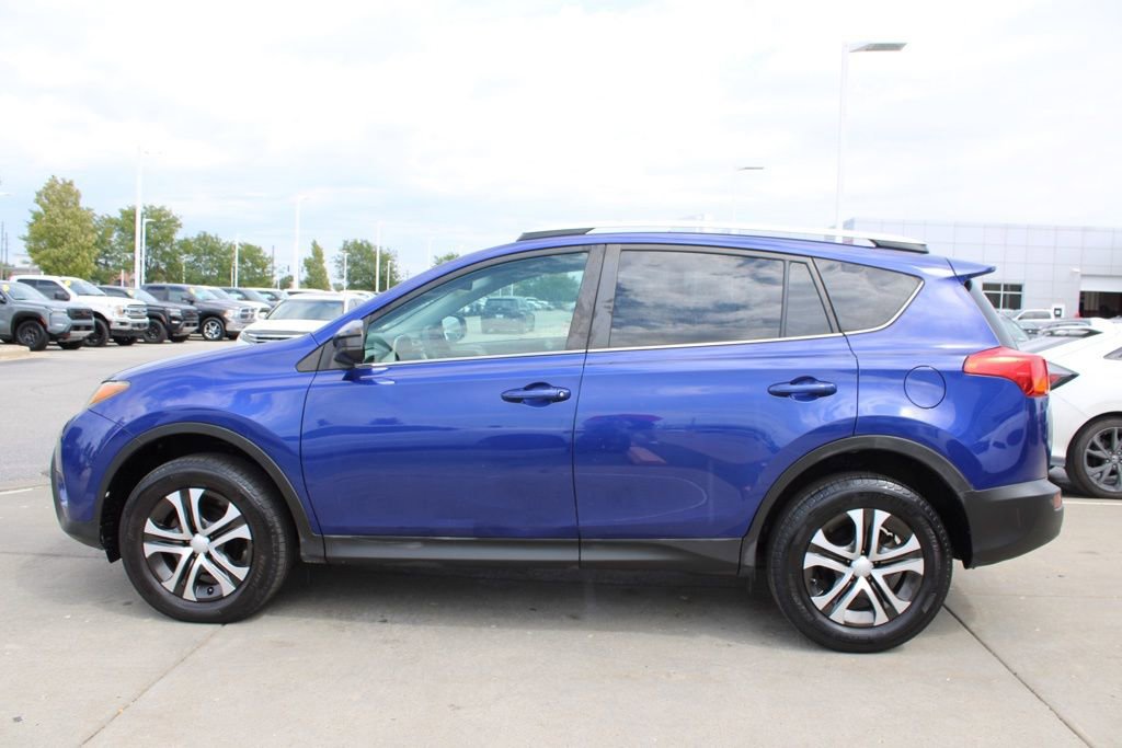 Used 2015 Toyota RAV4 LE image 4