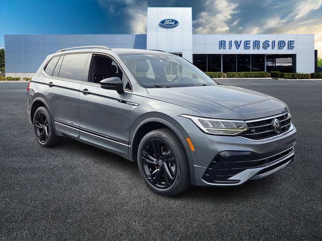 Used 2024 Volkswagen Tiguan SE R-Line image 1