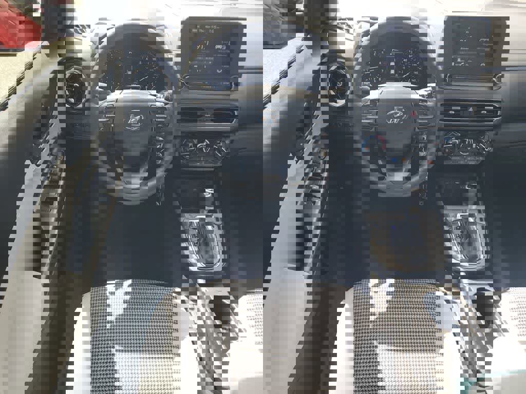 Used 2022 Hyundai Kona SE image 13