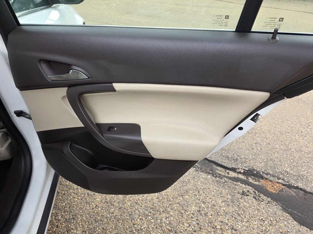 Used 2011 Buick Regal CXL w/ RL4 Preferred Equipment Group FWD image 16