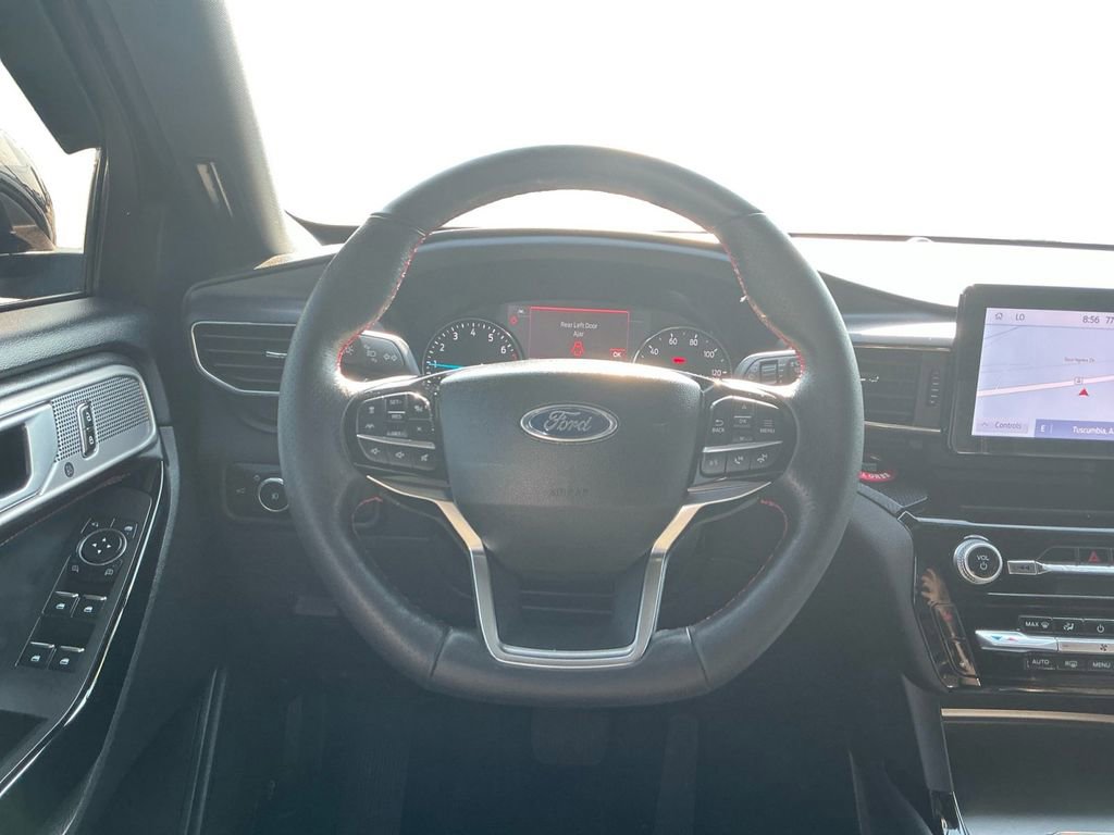 Used 2023 Ford Explorer ST-Line w/ Class IV Trailer Tow Package RWD image 18