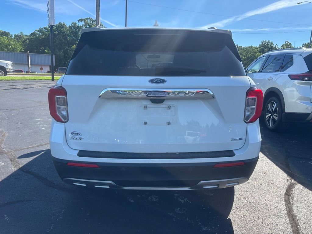 Used 2020 Ford Explorer XLT w/ Equipment Group 202A AWD/4WD image 4