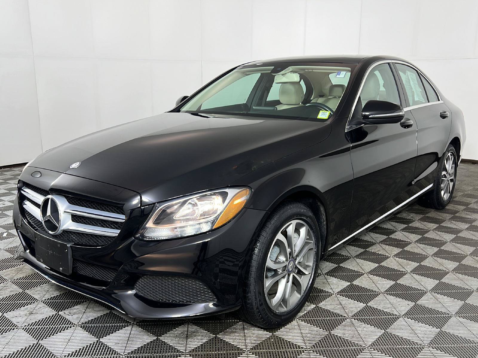 Used 2016 Mercedes-Benz C 300 4MATIC Sedan image 47