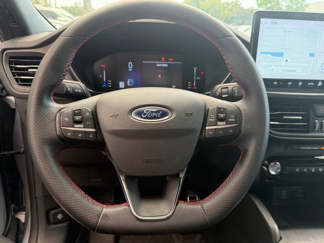 Used 2023 Ford Escape ST-Line w/ Tech Pack #1 FWD image 21