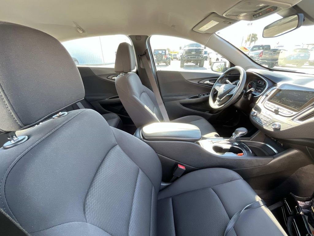 Used 2022 Chevrolet Malibu LT image 18
