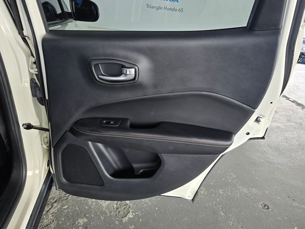 Used 2021 Jeep Compass Sport image 11