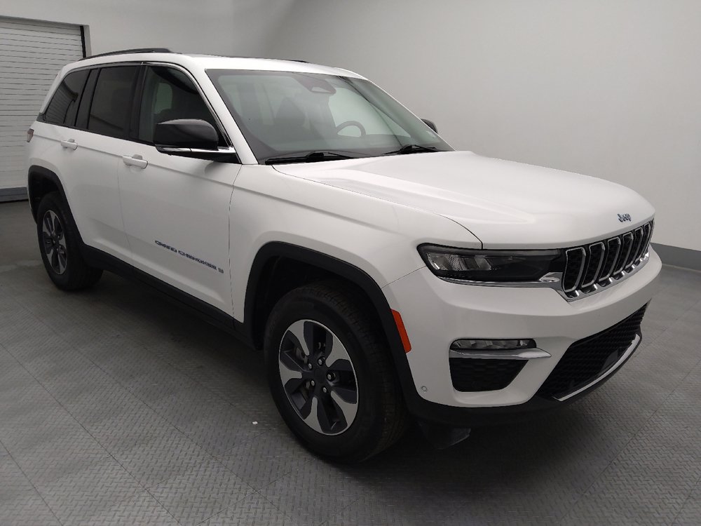 Used 2022 Jeep Grand Cherokee Limited 4xe w/ Luxury Tech Group II AWD/4WD image 13