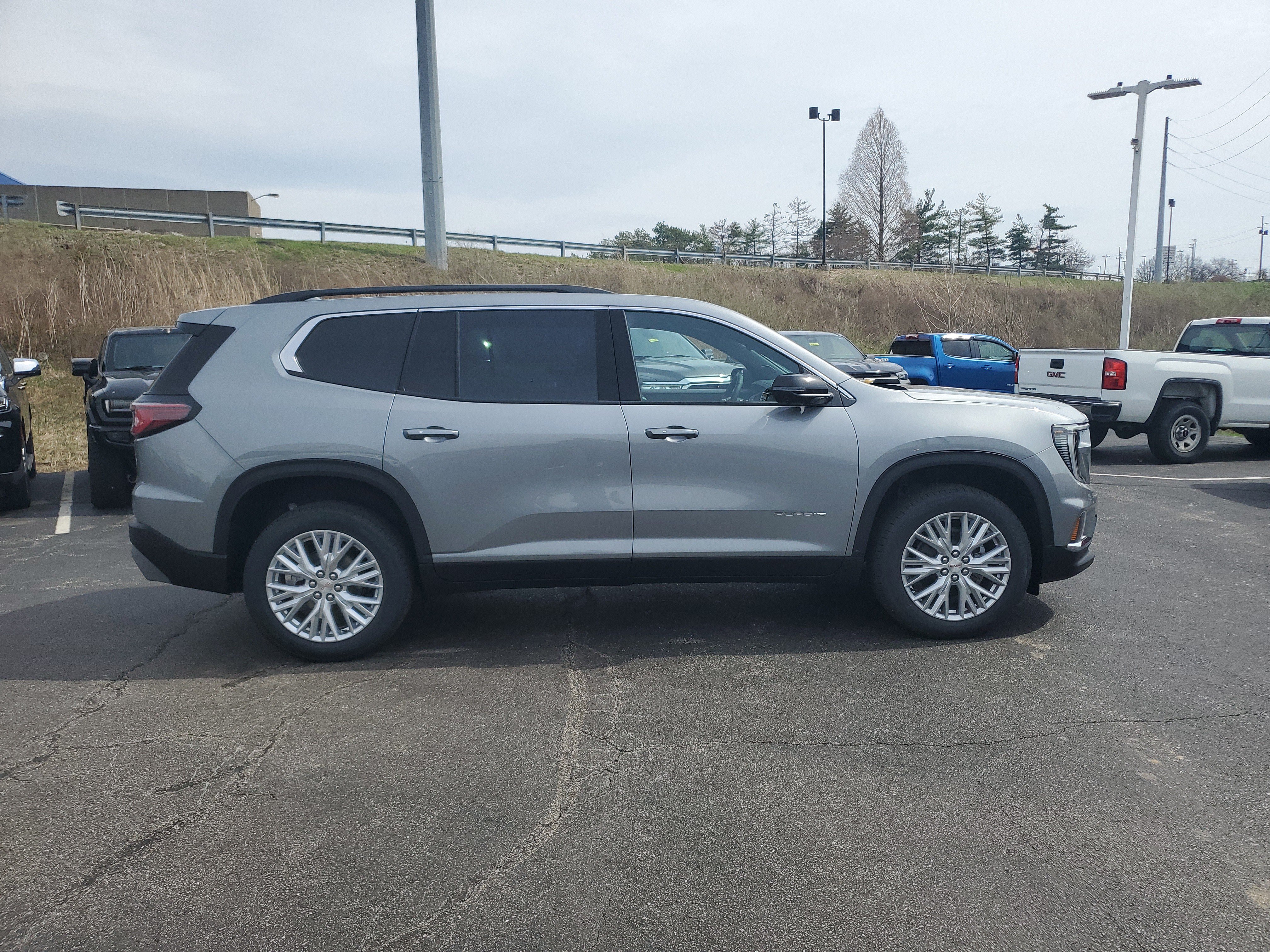 New 2026 GMC Acadia Elevation w/ Elevation Premium Package FWD image 3