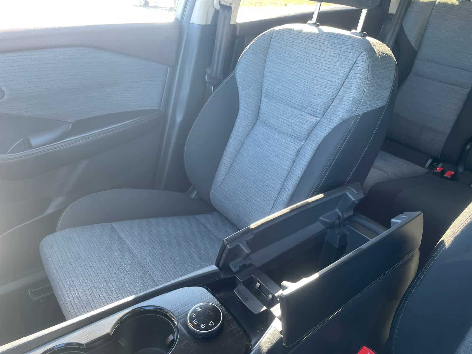 Used 2023 Nissan Rogue SV image 30