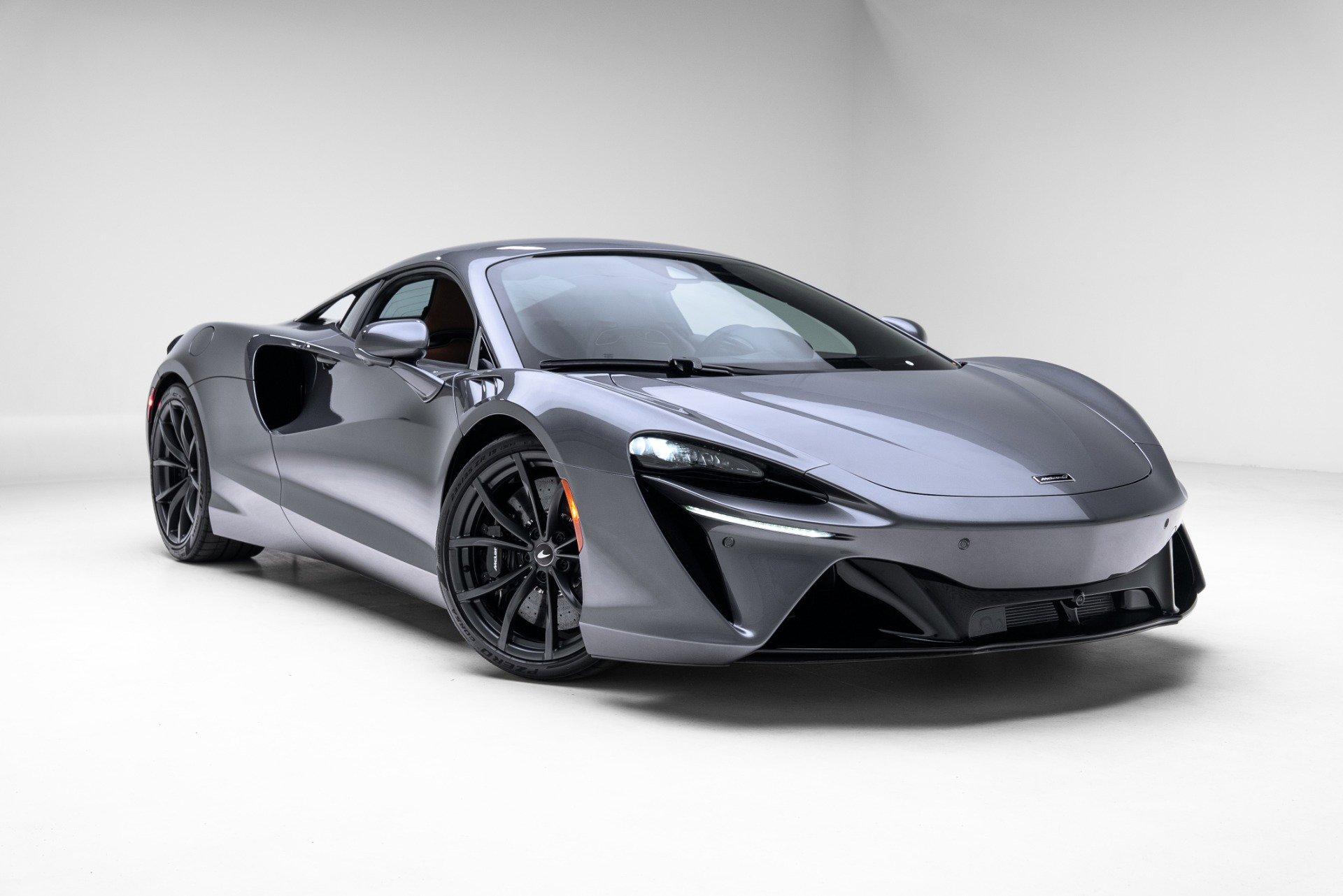 Used 2023 McLaren Artura image 27
