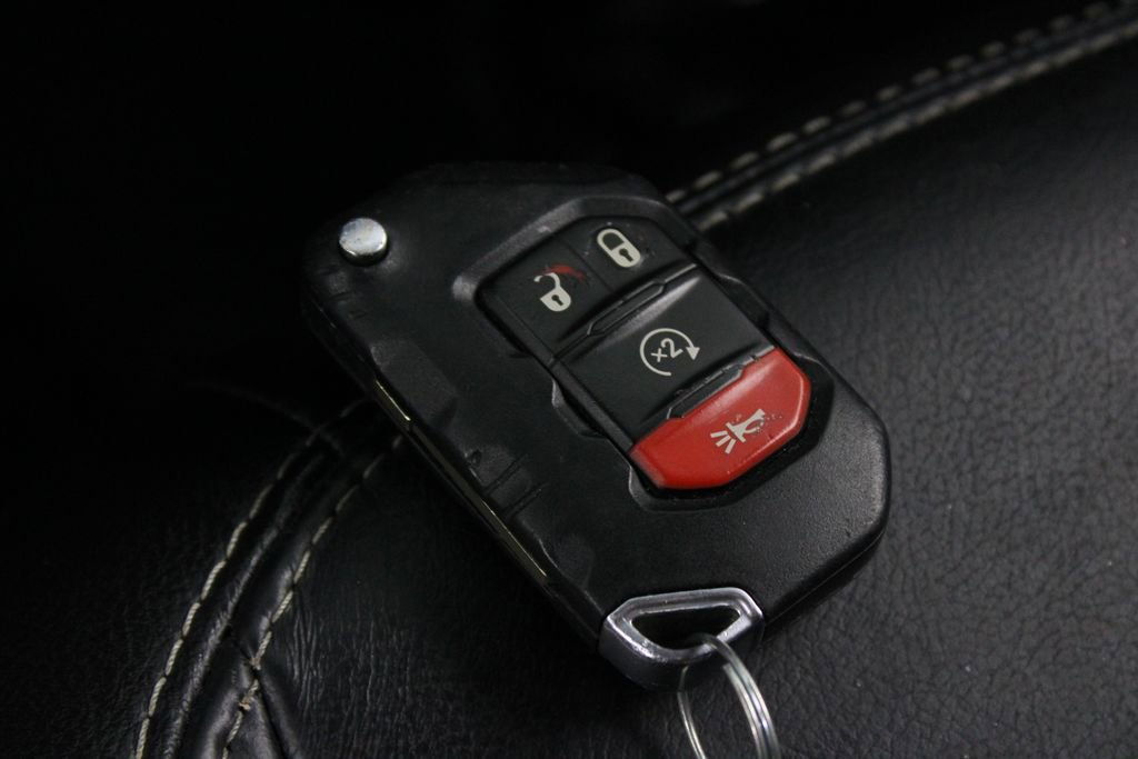 Used 2020 Jeep Wrangler Unlimited Sahara AWD/4WD image 29