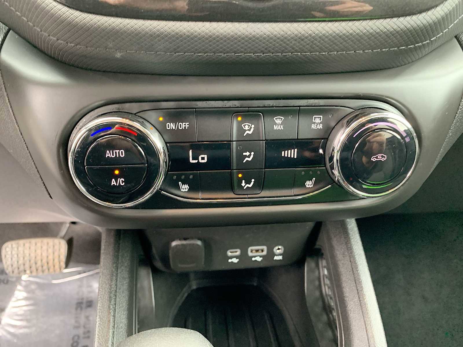 Certified 2023 Chevrolet TrailBlazer LT w/ Convenience Package AWD/4WD image 17