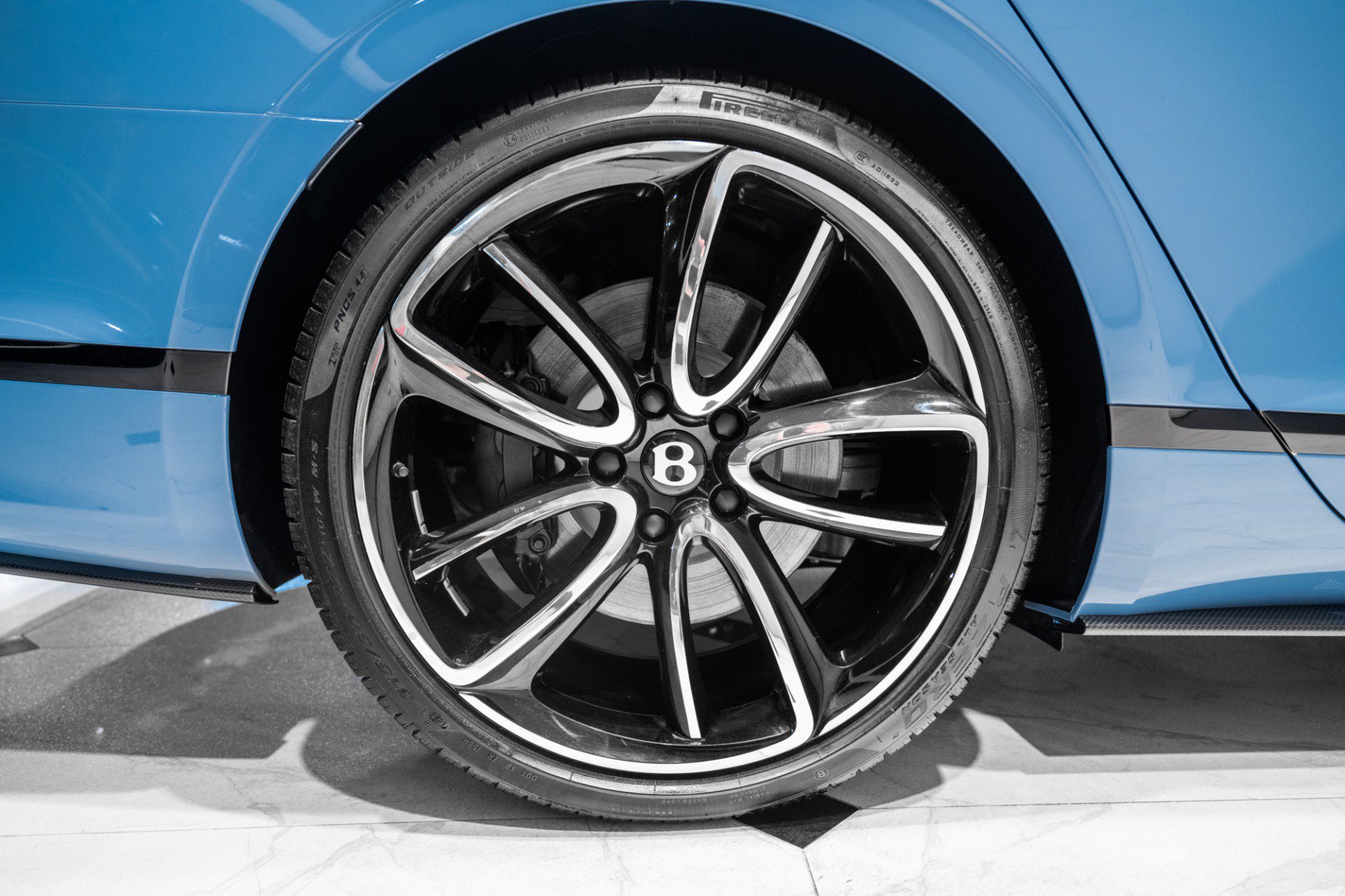 Certified 2024 Bentley Flying Spur V8 AWD/4WD image 15