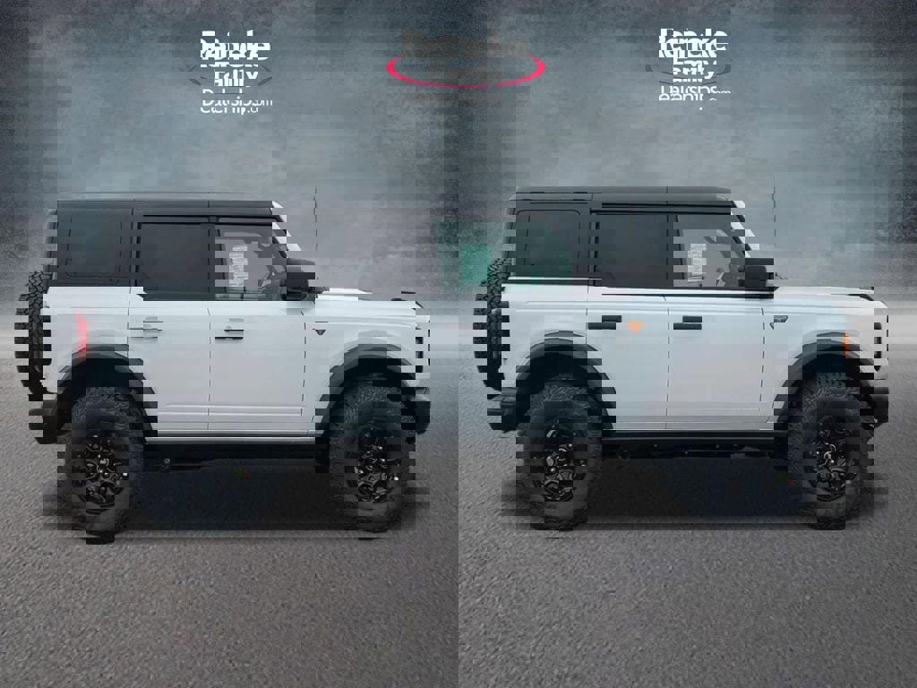 New 2026 Ford Bronco Badlands image 11