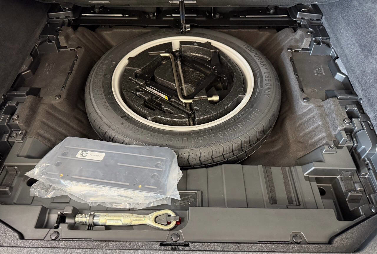 Used 2025 BMW X5 xDrive40i w/ M Sport Package image 67