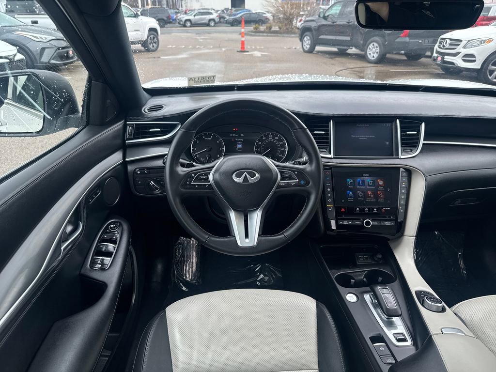 Used 2025 INFINITI QX55 Luxe w/ Cargo Package image 13