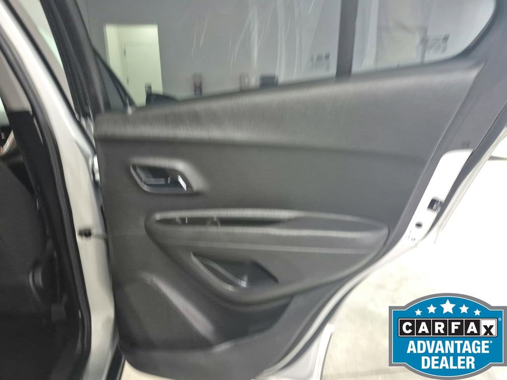 Used 2022 Chevrolet Trax LS w/ Tint and Cruise Package FWD image 25