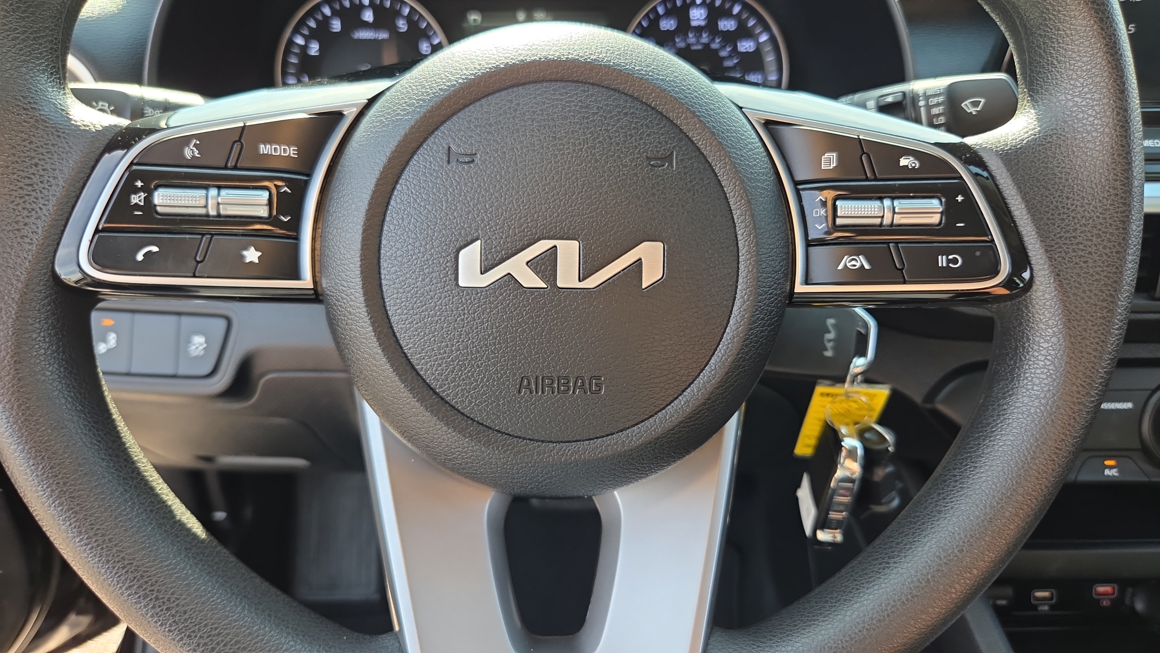 Used 2024 Kia Forte LXS w/ LXS Technology Package FWD image 22
