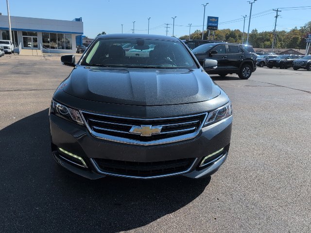 Used 2019 Chevrolet Impala LT FWD image 11
