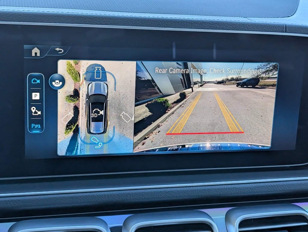 Used 2025 Mercedes-Benz GLS 450 4MATIC image 15