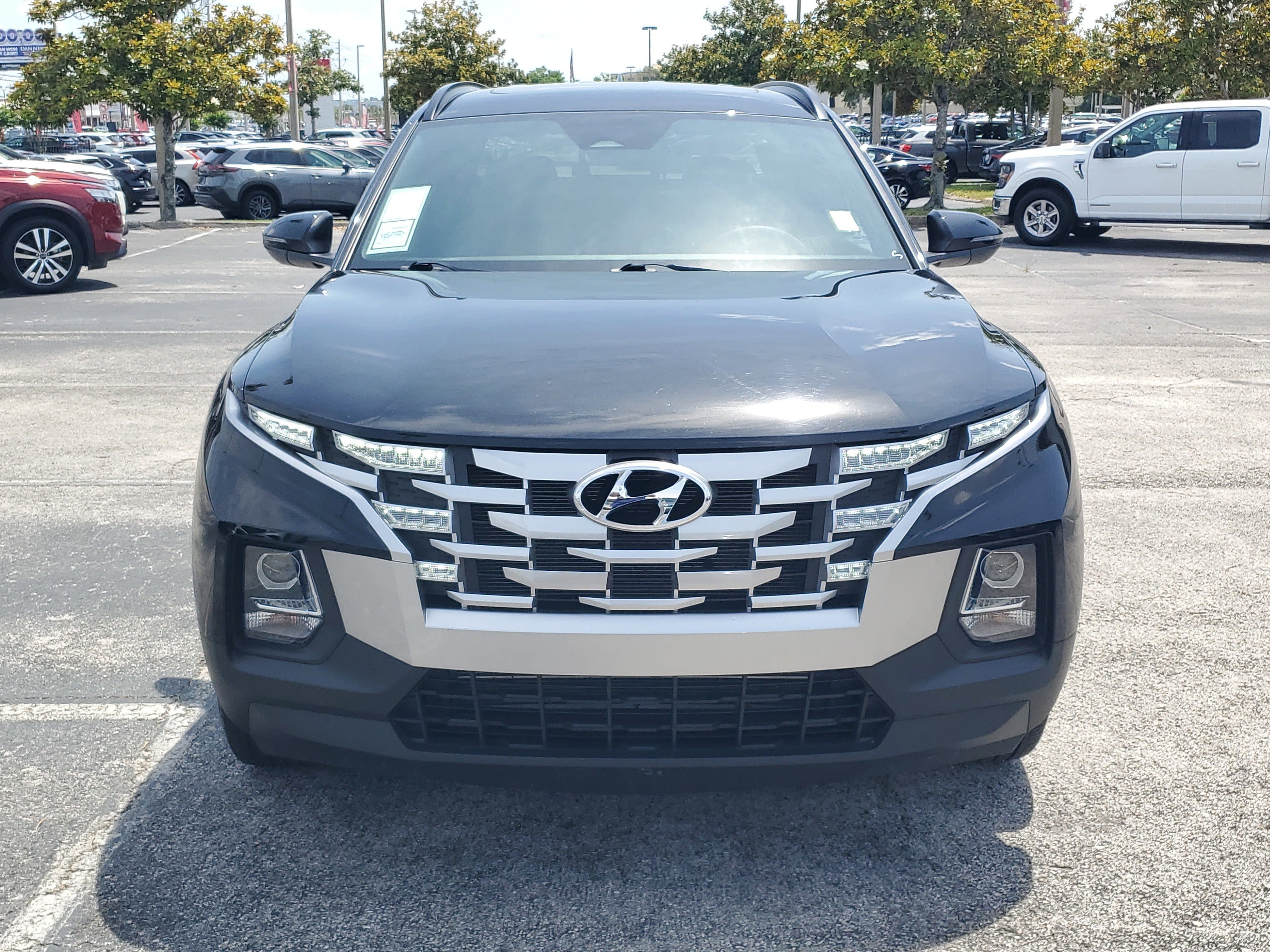 Used 2022 Hyundai Santa Cruz SEL w/ Activity Package FWD image 2