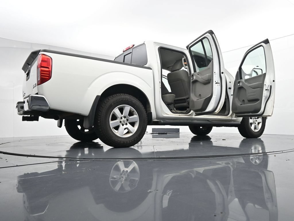 Used 2016 Nissan Frontier SV w/ SV Value Truck Package AWD/4WD image 40