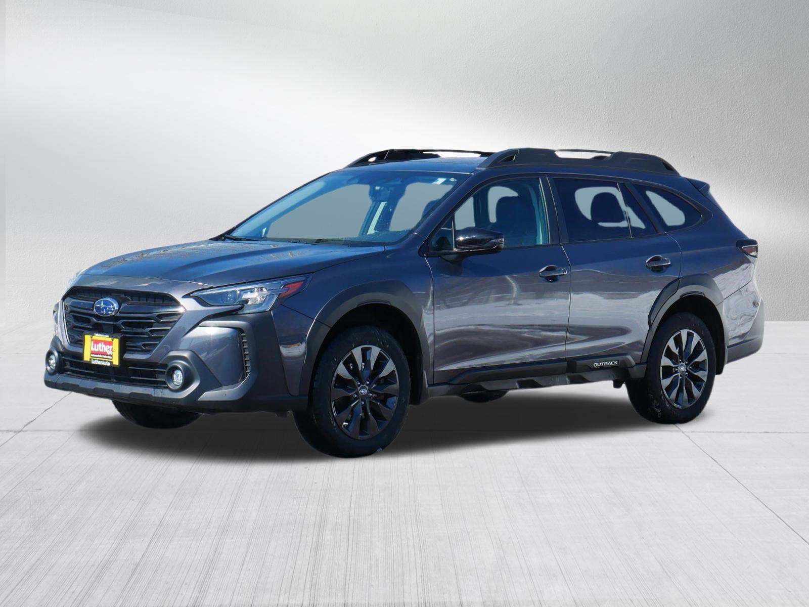 Used 2025 Subaru Outback Onyx Edition image 3