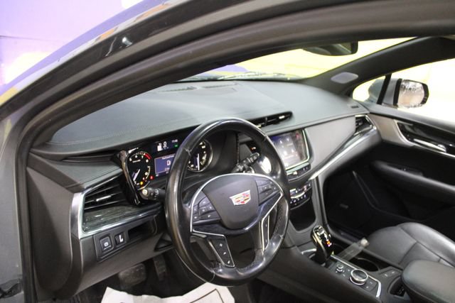 Used 2021 Cadillac XT5 Premium Luxury w/ LPO, Floor Liner Package AWD/4WD image 25