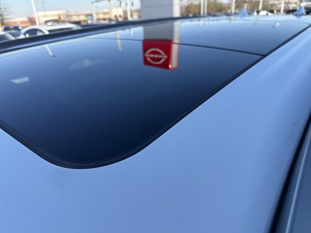 Certified 2025 Nissan Armada Platinum Reserve image 17