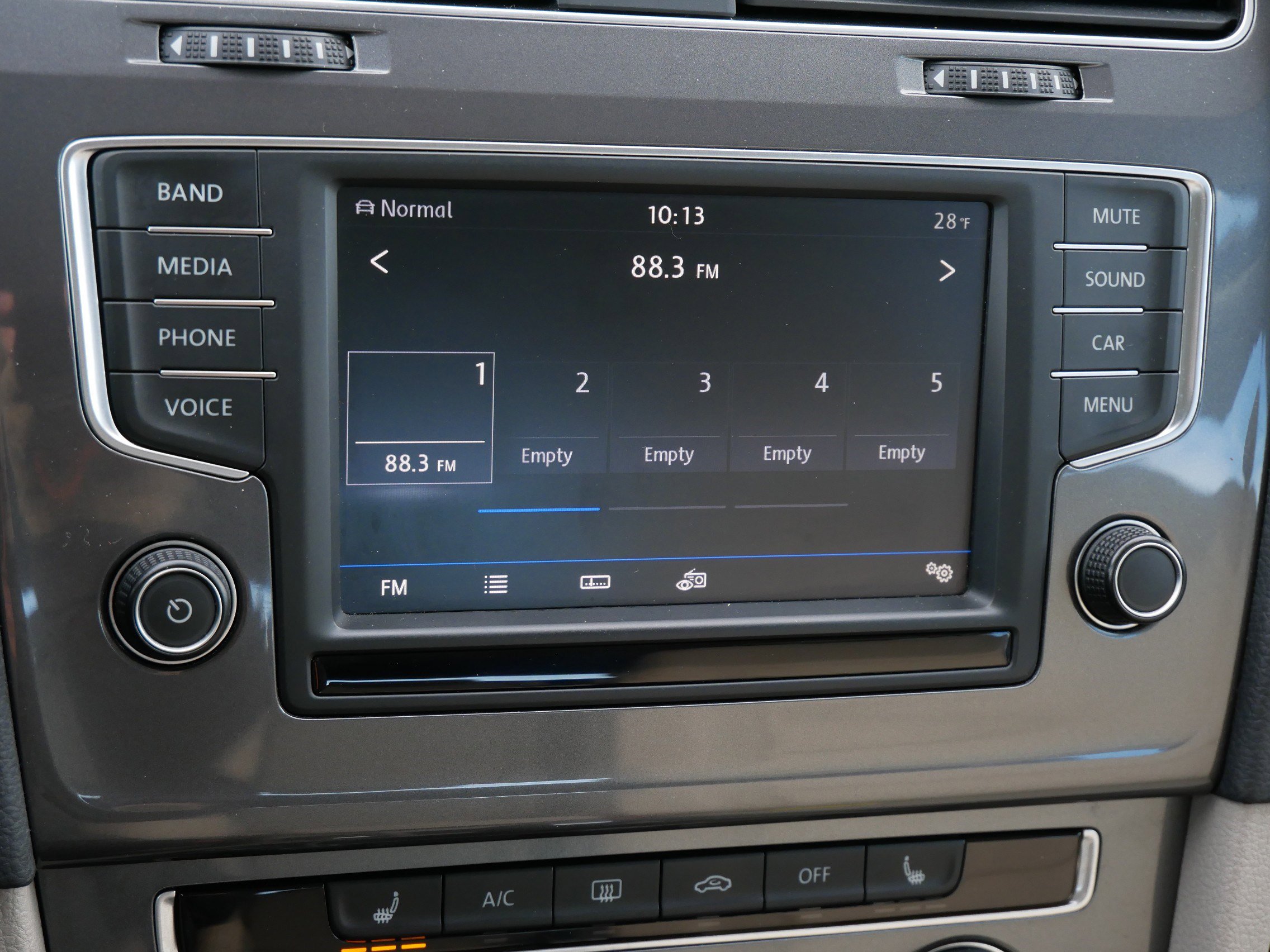 Used 2017 Volkswagen Golf Alltrack SE image 22