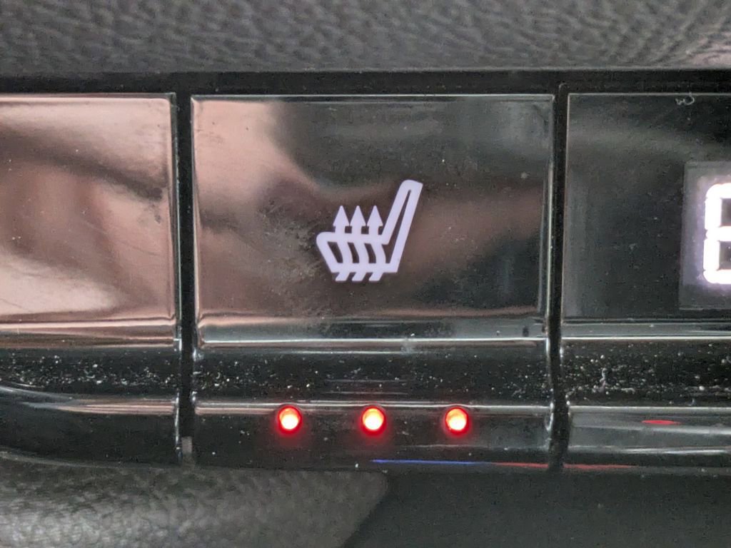 Used 2025 Chevrolet Blazer LT image 23