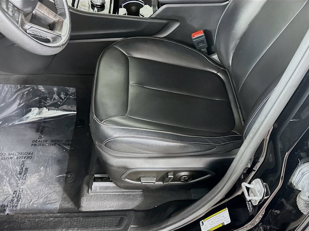 Certified 2023 Jeep Grand Cherokee L Limited AWD/4WD image 31