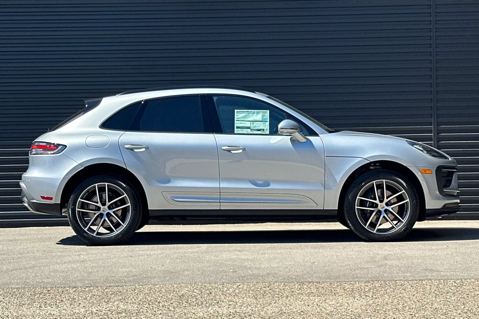 New 2026 Porsche Macan AWD/4WD image 9