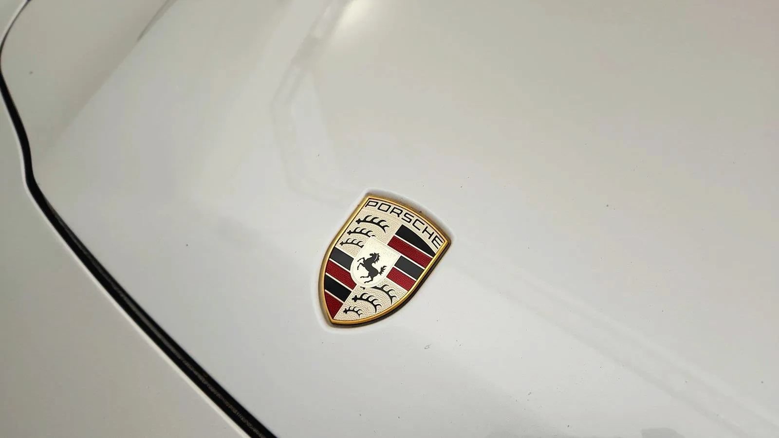 Used 2015 Porsche Panamera 4 AWD/4WD image 39